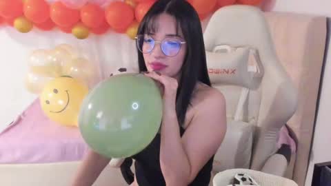 Snapshot of ana_ruuh chatting on February 2025 04:26:01 PM Im anna but you can call me as you want online show from February 2025 04:26:01 PM