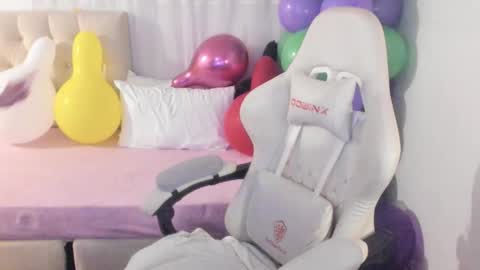 Snapshot of ana_ruuh chatting on October 2025 10:48:02 PM Im anna but you can call me as you want online show from October 2025 10:48:02 PM