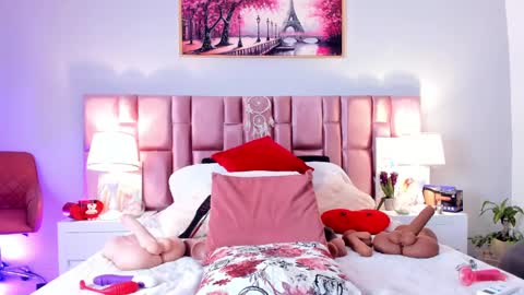 Snapshot of anaa_bellaa chatting on September 2025 12:53:01 PM anaa_bellaa online show from September 2025 12:53:01 PM