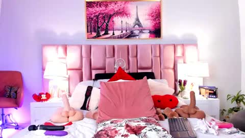 Snapshot of anaa_bellaa chatting on October 2025 01:41:02 PM anaa_bellaa online show from October 2025 01:41:02 PM