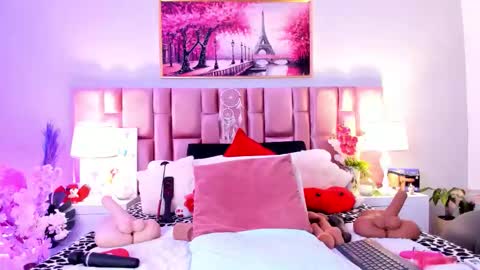 Snapshot of anaa_bellaa chatting on November 2025 12:16:01 PM anaa_bellaa online show from November 2025 12:16:01 PM