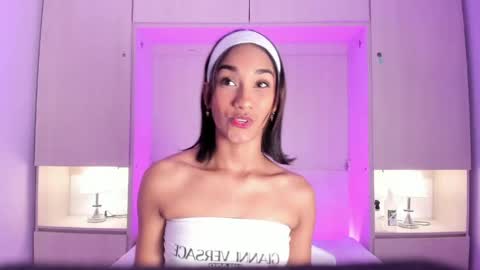 anaacollins_ online show from May 2026 11:59:01 AM
