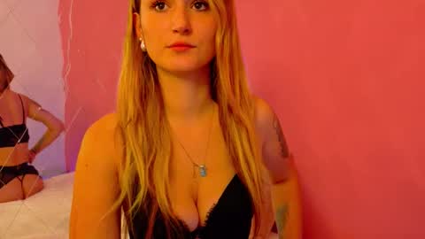 anaayss online show from October 2025 05:27:02 AM