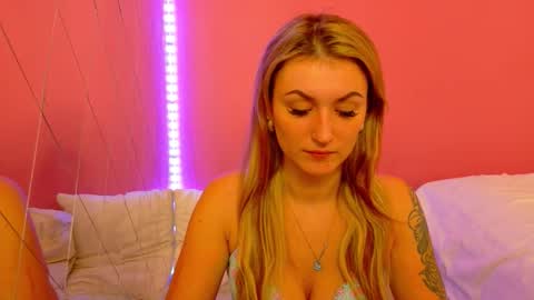 anaayss online show from November 2025 05:41:01 AM