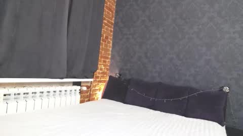 Anna online show from September 2025 04:18:02 PM