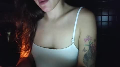 Snapshot of anabelucci_ chatting on February 2026 02:32:01 AM anabelucci_ online show from February 2026 02:32:01 AM