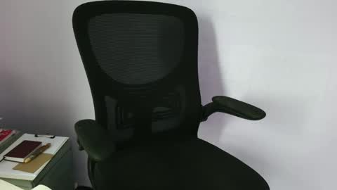 anabelucci_ online show from April 2026 03:39:01 PM