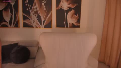 Ana  online show from November 2025 02:28:02 PM