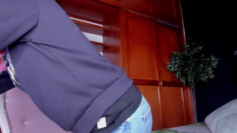 Anahi online show from December 2025 03:22:02 AM