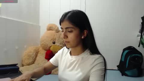 Anahi Browns online show from December 2025 11:10:01 PM