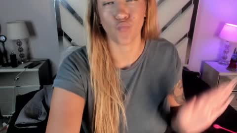 Anah Jones online show from February 2025 02:14:01 AM