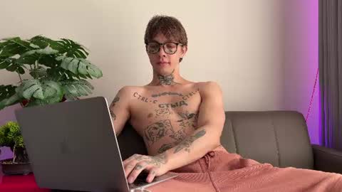 Snapshot of anahori_simon chatting on July 2026 04:48:02 AM simon online show from July 2026 04:48:02 AM