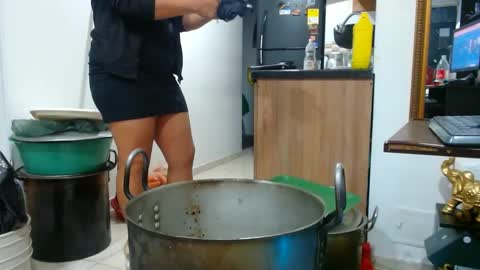 Snapshot of anaids_dam chatting on December 2024 12:17:01 AM anaids online show from December 2024 12:17:01 AM