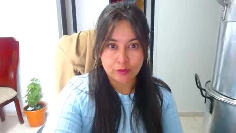 Snapshot of anaids_dam chatting on December 2024 12:40:02 AM anaids online show from December 2024 12:40:02 AM