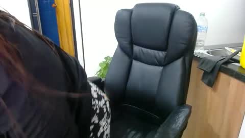 Snapshot of anaids_dam chatting on January 2025 10:24:02 PM anaids online show from January 2025 10:24:02 PM