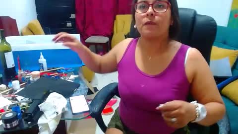 Snapshot of anaids_dam chatting on February 2025 02:42:01 AM anaids online show from February 2025 02:42:01 AM