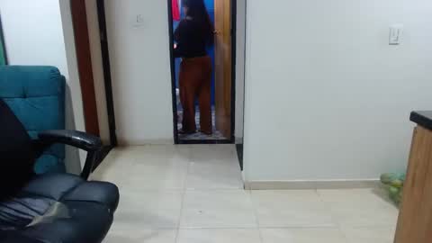 Snapshot of anaids_dam chatting on March 2025 09:51:01 AM anaids online show from March 2025 09:51:01 AM