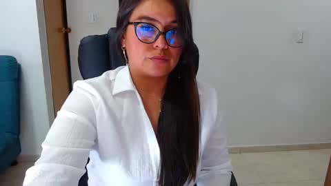 Snapshot of anaids_dam chatting on March 2025 05:01:01 PM anaids online show from March 2025 05:01:01 PM