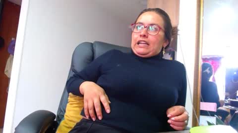 Snapshot of anaids_dam chatting on September 2025 08:31:01 PM anaids online show from September 2025 08:31:01 PM