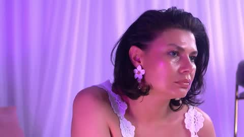 Anais online show from April 2026 04:22:01 AM