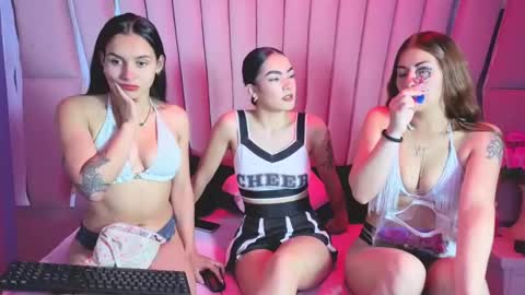 AbbyAndAntonela online show from November 2025 01:55:02 PM