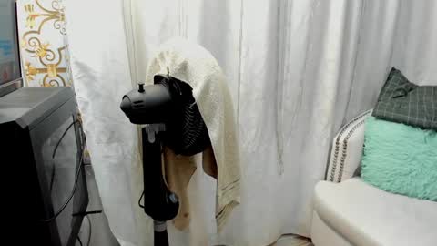 analia18  online show from January 2025 06:07:01 PM