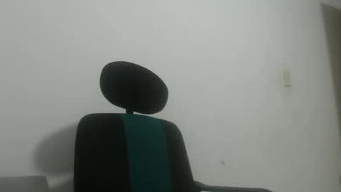 analy_hot online show from October 2025 12:14:02 PM