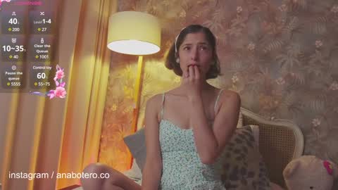 Ana Mara Botero online show from December 2024 08:40:02 PM