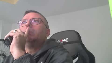 Andi online show from November 2025 01:01:02 PM