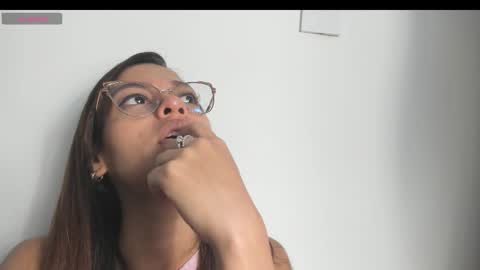 anasofia_07s online show from September 2025 01:00:01 AM