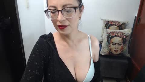  Anastacia  online show from September 2025 01:38:02 AM