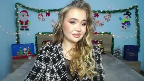 anastacyyellig online show from December 2024 03:12:01 AM