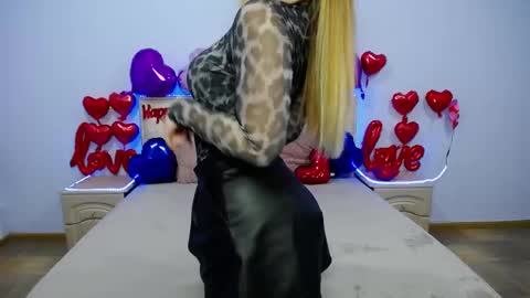 anastacyyellig online show from February 2025 08:35:02 PM