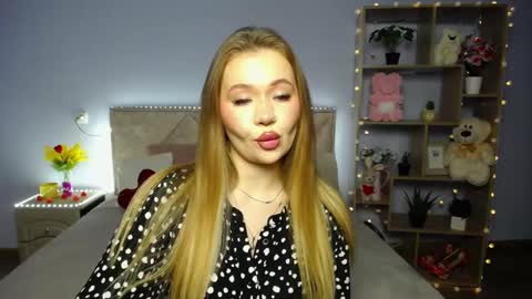anastacyyellig online show from March 2025 04:56:01 AM