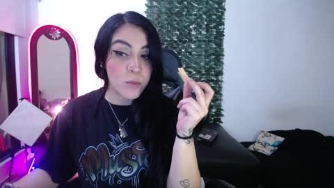 Jennyfer.... but u can say me Anastasia online show from September 2025 05:52:02 AM