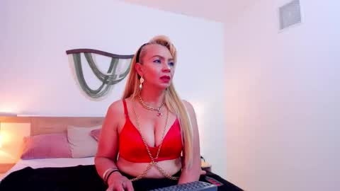 Ana 3 online show from October 2025 08:38:01 PM