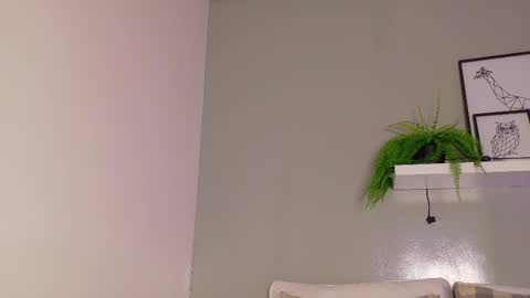 Kendra  online show from October 2025 10:17:02 AM