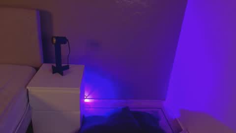 Kendra  online show from November 2025 10:27:01 AM