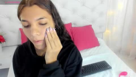 Snapshot of anchela_garcia chatting on October 2025 12:12:02 PM anchela garcia online show from October 2025 12:12:02 PM