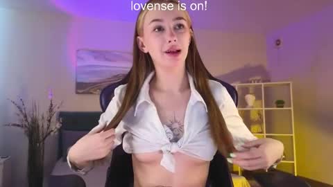 im Andarna dont forget give me thumbs up online show from May 2026 03:11:02 AM