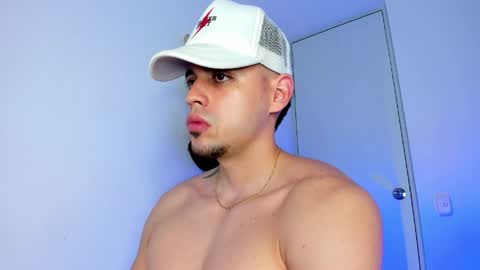 Snapshot of ander_perez chatting on May 2026 11:32:01 PM ANDER online show from May 2026 11:32:01 PM