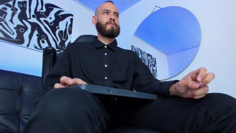 Andrs   -                   online show from December 2024 11:01:02 PM