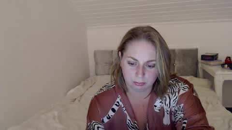 Andorphin online show from October 2025 08:10:01 PM