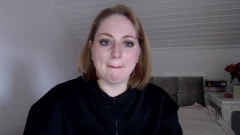 Andorphin online show from November 2025 09:53:01 AM