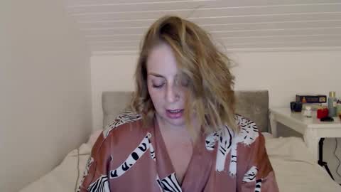 Andorphin online show from November 2025 09:35:02 PM