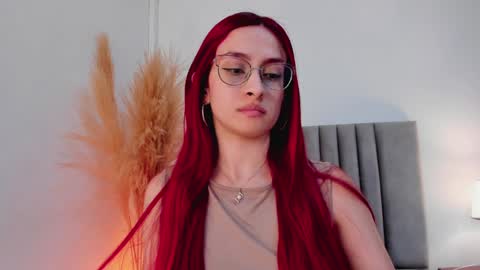 Andra Cyrus online show from January 2025 05:34:01 PM