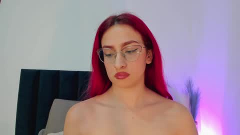 Andra Cyrus online show from February 2025 12:05:02 PM