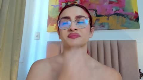 Andra Cyrus online show from October 2025 11:41:02 AM