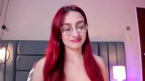 Andra Cyrus online show from December 2025 11:37:01 AM