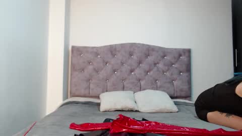 Snapshot of andrasla chatting on September 2025 08:08:01 PM Andras online show from September 2025 08:08:01 PM